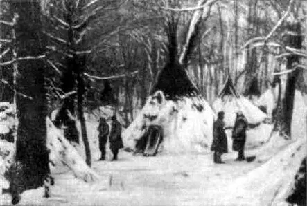 Партизанский лагерь зимой 1944 г В зале партизанского суда М Егоров Н - фото 38