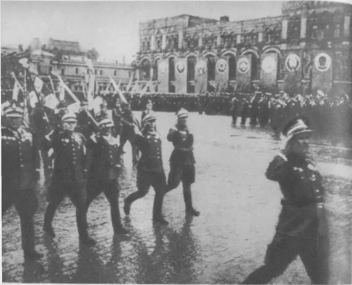 Москва 24 июня 1945 года Представители Войска Польского на параде Победы - фото 14