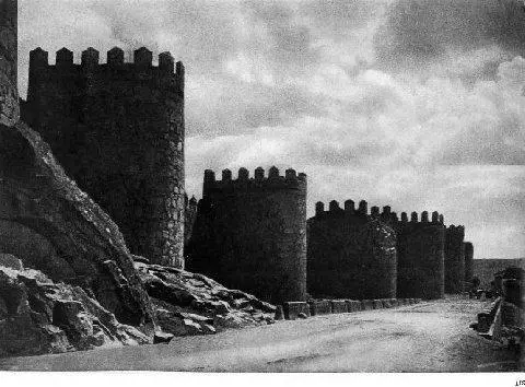 179 Крепостные стены 12 в Авила Испания 180 Портал Ок 1071 г Церковь - фото 228