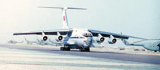 Ил76МД после приземления рулит по аэродрому Кандагара Зима 1988 года - фото 283