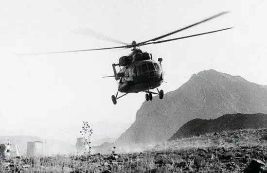 Посадка в степи Ми8МТ из 205й овэ Осень 1987 года Ми8МТ авиации - фото 327