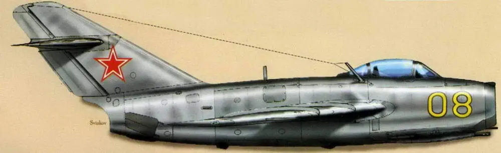 МиГ15бис советских ВВС с номерами и опознавательными знаками нанесенными в - фото 268