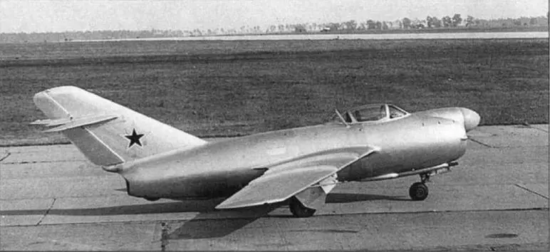 Вооружение истребителяперехватчика СП1 состояло из одной пушки Н37 - фото 71