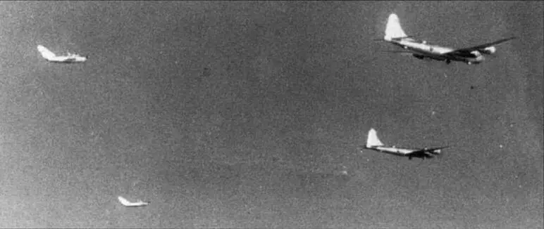 Воздушные поезда в полете Бомбардировщик Ту4 1840848 оборудованный в - фото 98