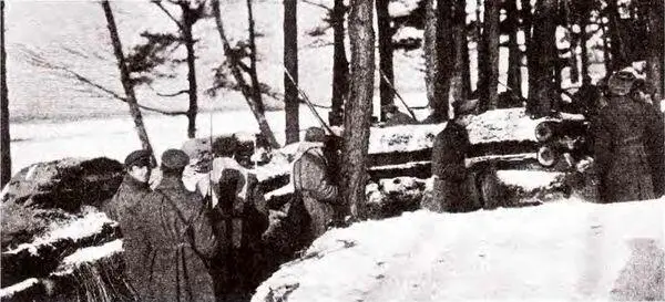 В зимнем окопе Карпаты 1915 г Теперь под началом германского командования - фото 24
