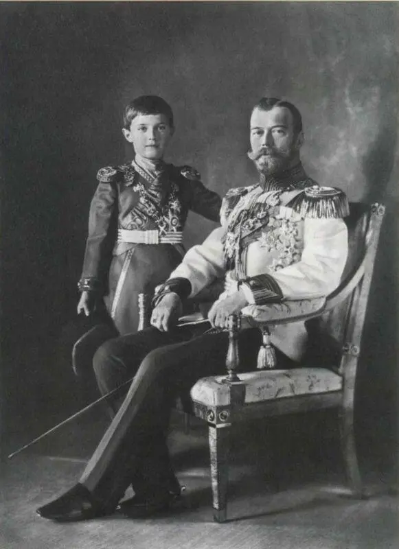 Государь Николай II и Наследник Цесаревич Алексей Императрица Александра - фото 25