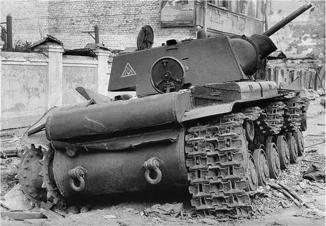 Танк КВ1 выпуска августасентября 1941 года с упрощенной 90мм башней Машина - фото 78