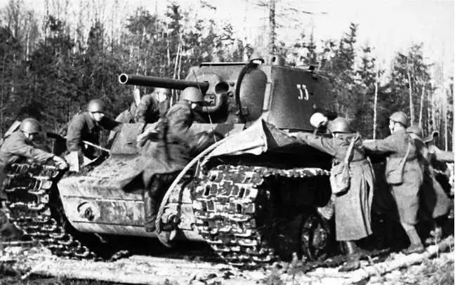 Тренировка автоматчиков по посадке на танк КВ1 Калининский фронт весна 1942 - фото 136