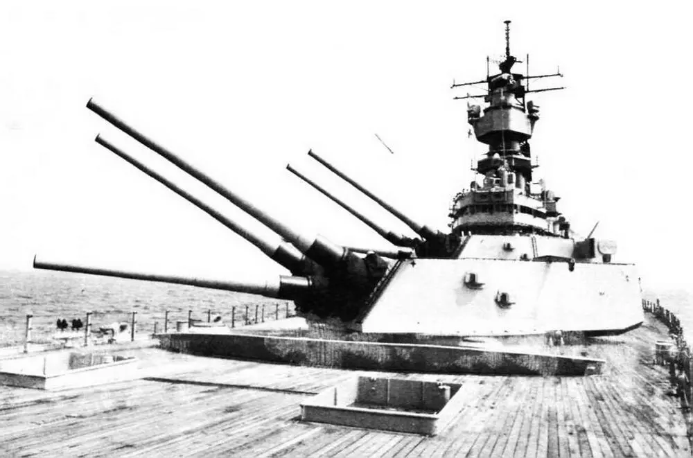 Пуск крылатой ракеты BGM109 Томагавк с линкора Айова 2 августа 1986 г - фото 83