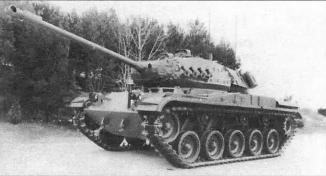 Легкий танк М41 модернизированный фирмой Тэлбот Хорошо видны дымовые - фото 27