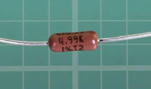 Рис 139 На некоторых резисторах указан номинал Большинство резисторов - фото 40