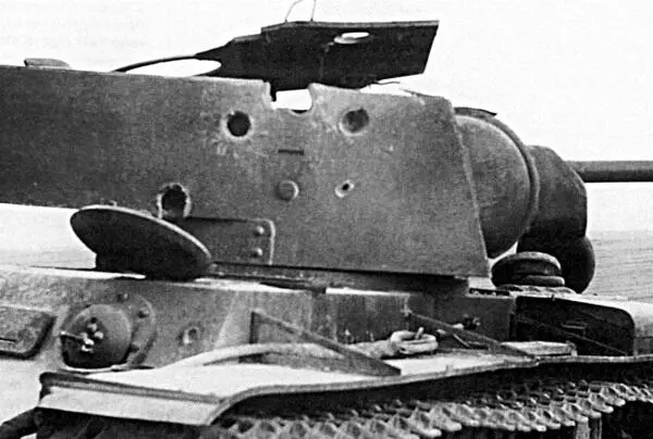 Башня танка КВ изрешеченная попаданиями 88мм зениток Немцы в 1941 г - фото 115