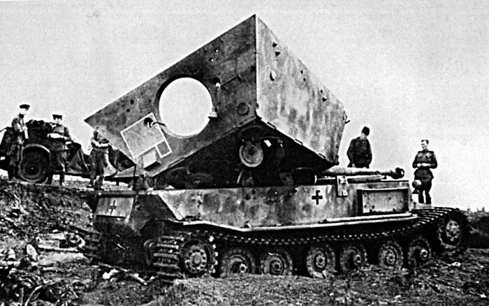 САУ фердинанд разрушенная внутренним взрывом Курская дуга июль 1943 г - фото 117