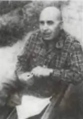 Г А Ушаков 1963 год Памятник Г А Ушакову на Северной Земле Он умер - фото 126