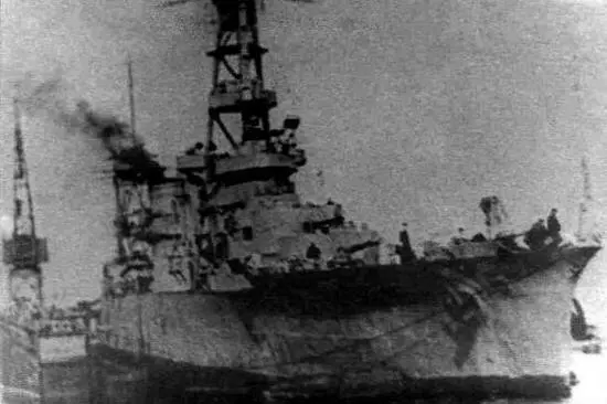 Во время ремонта в Поти 1942 г Многих из моряков Красного Кавказа - фото 53