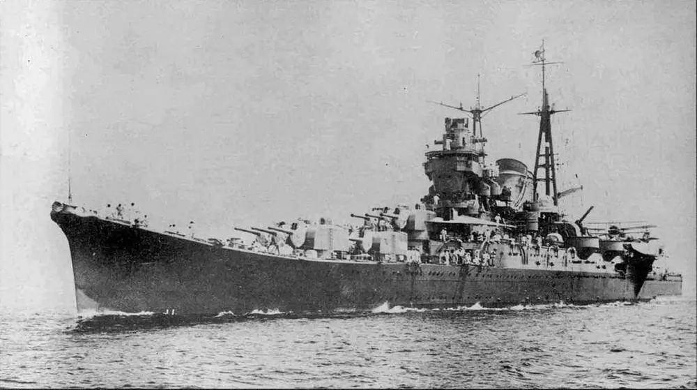 Могами во время испытаний в 1935 году Микума в апреле 1939 года - фото 92