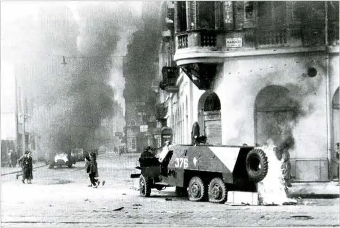 Горит подбитая советская техника октябрьноябрь 1956 года Повстанцы - фото 14