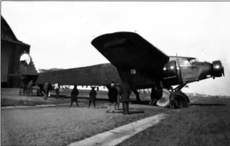 Первый чехословацкий FIX 1932 г Линейка FIX на аэродроме 1932 г На - фото 72