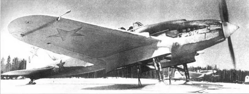 Штурмовик Ил2 на лыжном шасси Зима 194142 годов Под ногами летчика виден - фото 29