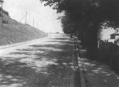 21 Дорога к девятому форту Август 1944 22 Каунас Берег реки Мемель 1930е - фото 22