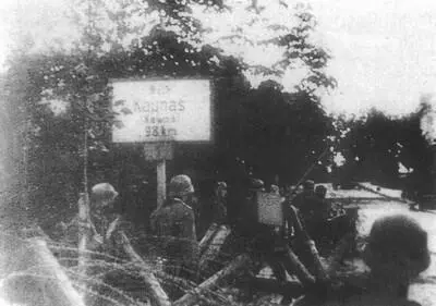 24 Солдаты вермахта на подступах к Каунасу Июнь 1941 25 Войска вермахта - фото 25