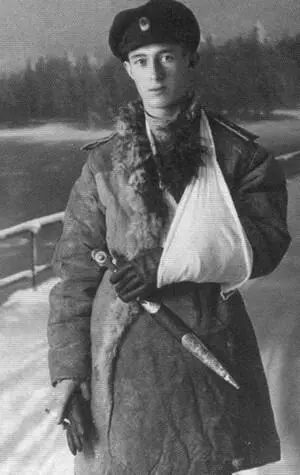 Виктор Александрович Ларионов Петр Николаевич Врангель Париж 1927 г - фото 59