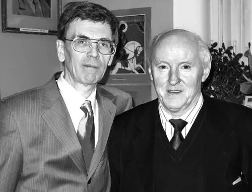 Рис 392 АТ Фоменко и АН Ширяев 2005 год Эта моя книга издавалась - фото 194