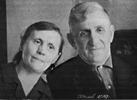 МИ Риттер 19071995 и его жена ЛB Риттер 19142001 урожденная Гефнер - фото 89