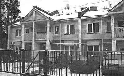 Комплекс таунхаузов Сосновый уголок в Мартыновке Ноябрь 2006 г Фото автора - фото 164