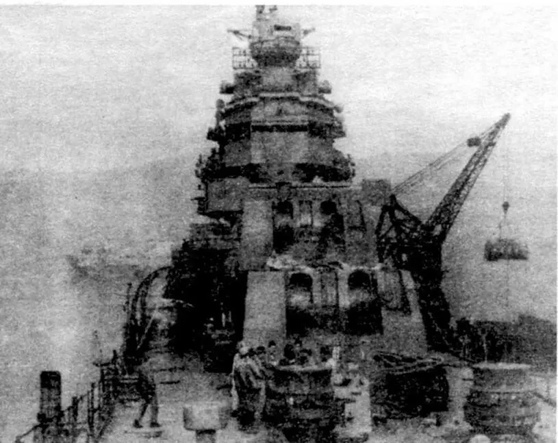 Легкий крейсер Сакава в Сасебо 1945 г Легкий крейсер Яхаги вошел в строй - фото 183