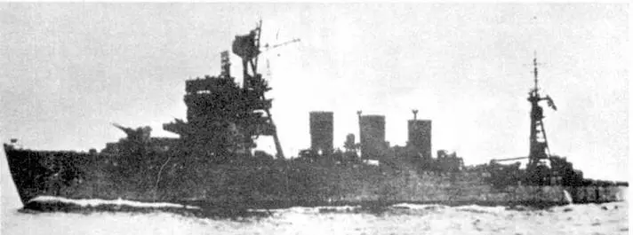 Натори в доке во время ремонта в февралеапреле 1943 г Справа Исудзу и - фото 279