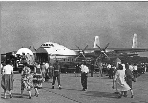 Аргоси на авиасалоне в Фарнборо Сентябрь 1959 г Аргоси американской - фото 42