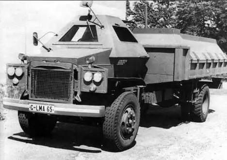 Пума первых выпусков для BSAP кабина для одного человека 1977 год Puma - фото 72