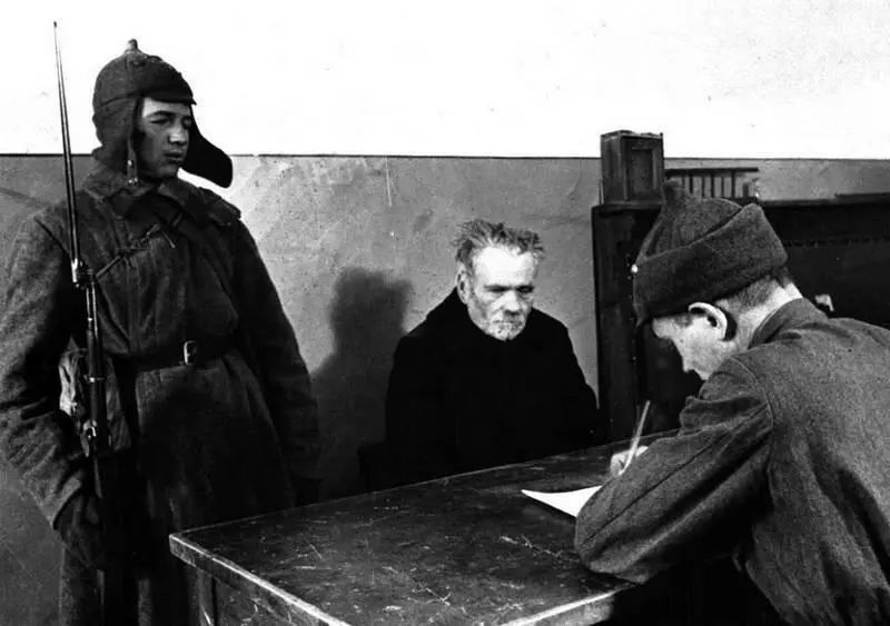 Допрос бургомистра Керчи ТВ Токарева Керчь зима 1942 г Действительно - фото 183