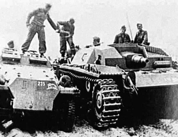 Sd Kfz 252 бронированный транспортер боеприпасов Наступление немецкой 4й - фото 57