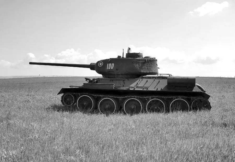 T34 советский средний танк периода Великой Отечественной войны выпускался - фото 16
