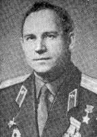 А А Фаткулин МИ Хохлачев Прифронтовой аэродром Ровная укатанная - фото 41