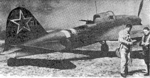 Самолет подаренный колхозником Н А Жаданом Изза рощи выползают тигры - фото 46