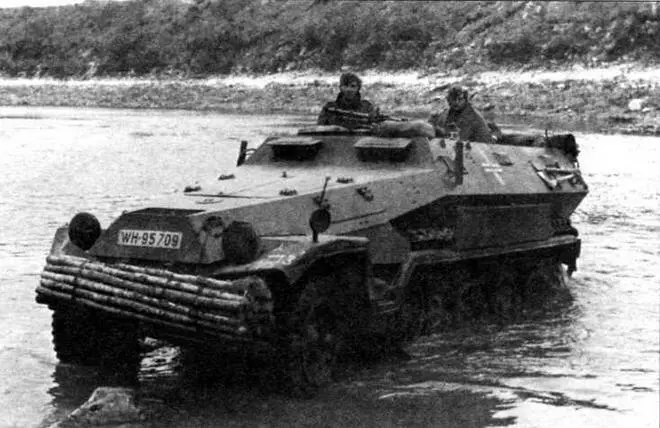Бронетранспортер SdKfz251 AusfA 1я танковая дивизия Восточный фронт 1941 - фото 37