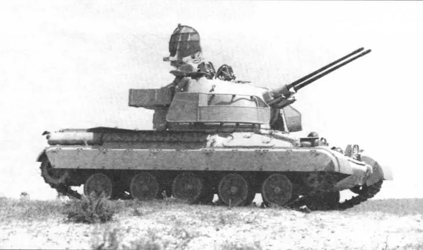 Зенитная самоходная установка AMX30DCA Самоходная пусковая установка - фото 30