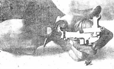 Рис 28 Рис 29 14 Отделить лодыжку от остова замка взяв замок в левую - фото 28