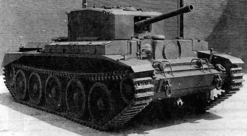 Прототип танка Cromwell с литой башней и накладной броней башни и корпуса - фото 11