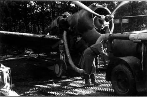 Заправка Хока Н 75 на полевом аэродроме начало 1940 г Хок Н 75С1 из - фото 84