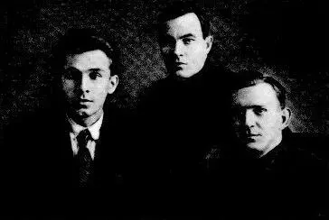Никитин с строителями Новосибирского вокзала 1932 г Новые большепролетные - фото 14