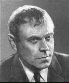 В А Солоухин Родился в большой крестьянской семье В 194651 гг учился в - фото 485