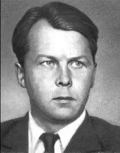 А Т Твардовский Родился в семье крестьянинакузнеца Учился в Смоленском - фото 500