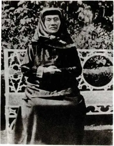 Мать Сталина Екатерина Гиладзе 1936 г Отец Сталина Виссарион Джугашвили - фото 1