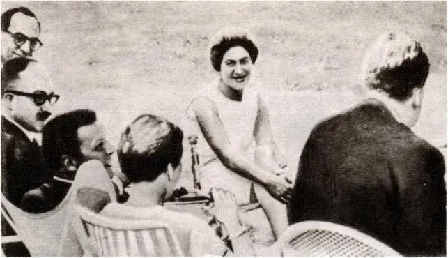 Светлана Аллилуева на американской земле 1967 г Светлана Аллилуева на - фото 52
