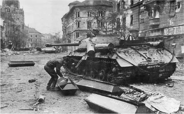 Будапешт 4 ноября 1956 года При всех разногласиях между членами Президиума ЦК - фото 11