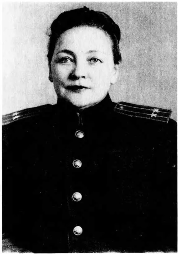 Подполковник Эмма Судоплатова 1947 год Генералмайор НИЭйтингон 1951 - фото 80